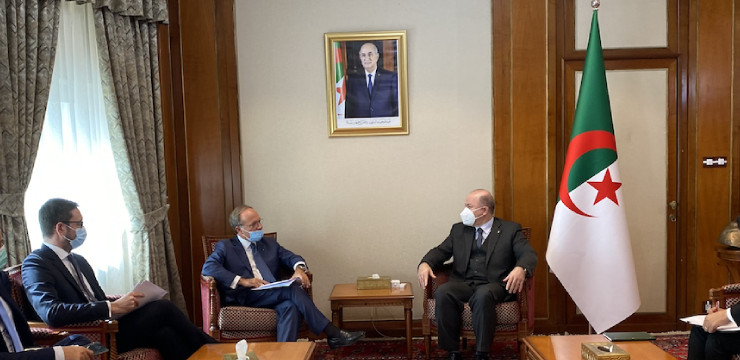 الوزير الأول وزير المالية يستقبل سفير الجمهورية الإيطالية بالجزائر