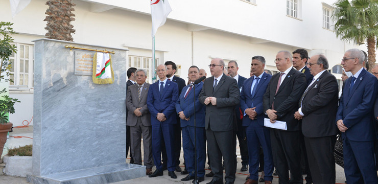 الوزير الأول يدشن مقر الوكالة الجزائرية لترقية الاستثمار والشباك الوحيد للمشاريع الكبرى والاستثمارات الأجنبية