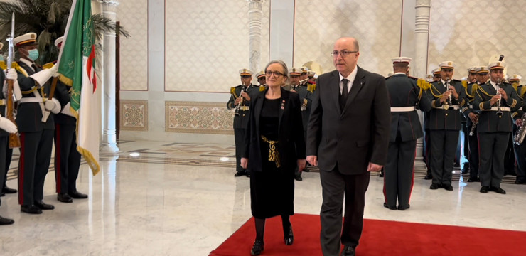 الوزير الأول يودع رئيسة حكومة الجمهورية التونسية لدى مغادرتها الجزائر