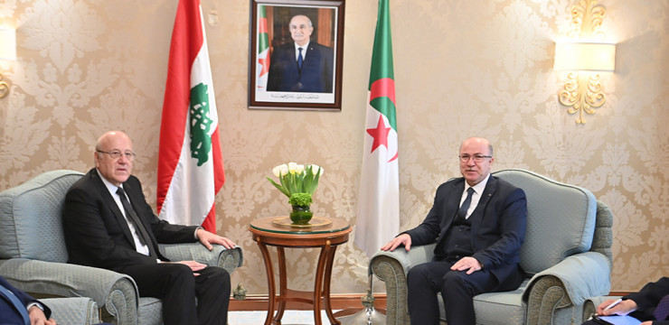 القمة العربية-الصينية بالرياض: الوزير الأول يتحادث مع رئيس الحكومة اللبناني