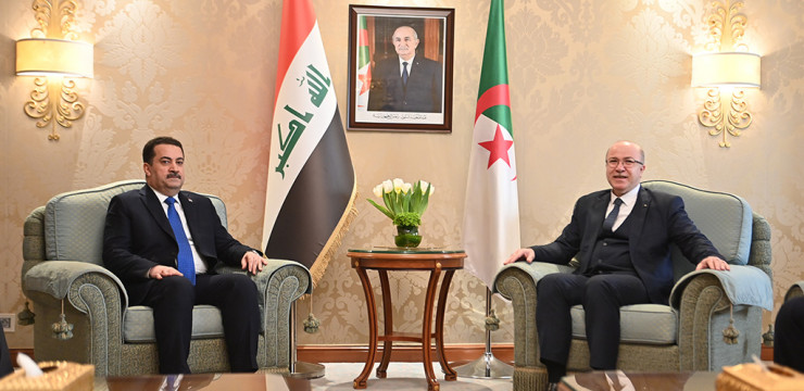 القمة العربية-الصينية بالرياض: الوزير الأول يتحادث مع رئيس مجلس الوزراء العراقي