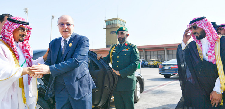 ممثلا لرئيس الجمهورية في أشغال القمة العربية، الوزير الأول ينهي زيارته إلى جدة