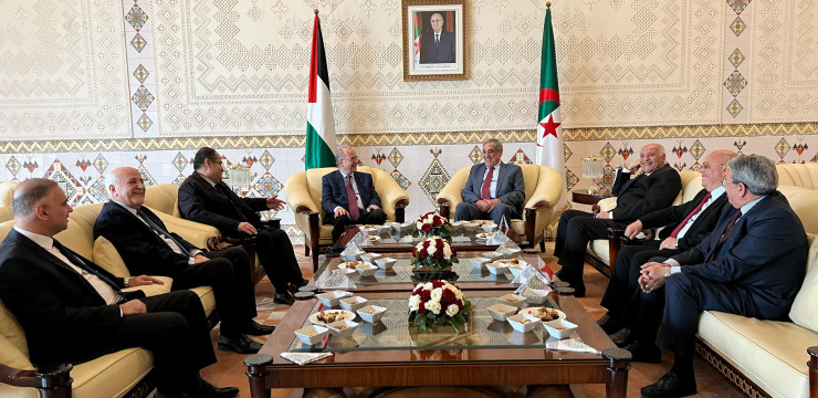 رئيس الوزراء وزير الخارجية و المغتربين الفلسطيني يحل بالجزائر