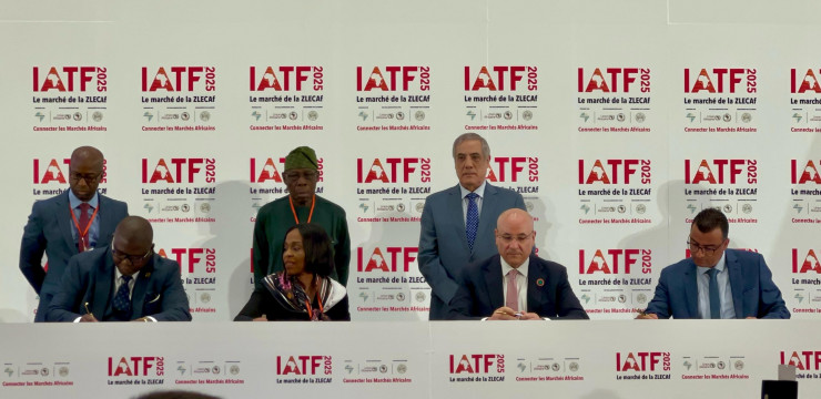 Le Premier ministre préside la cérémonie de signature de la convention portant organisation de l'IATF à Alger